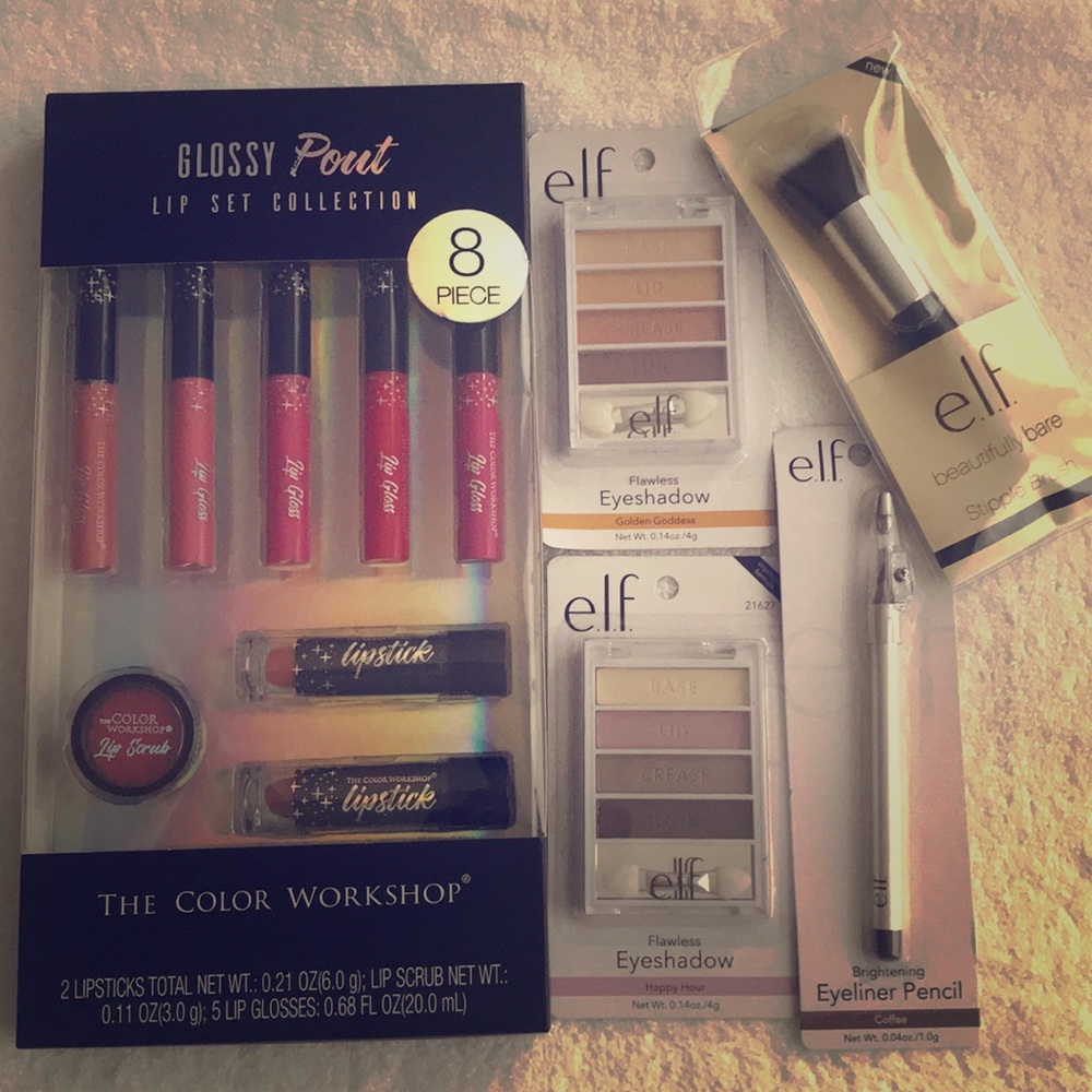 NWT Makeup Gift Set